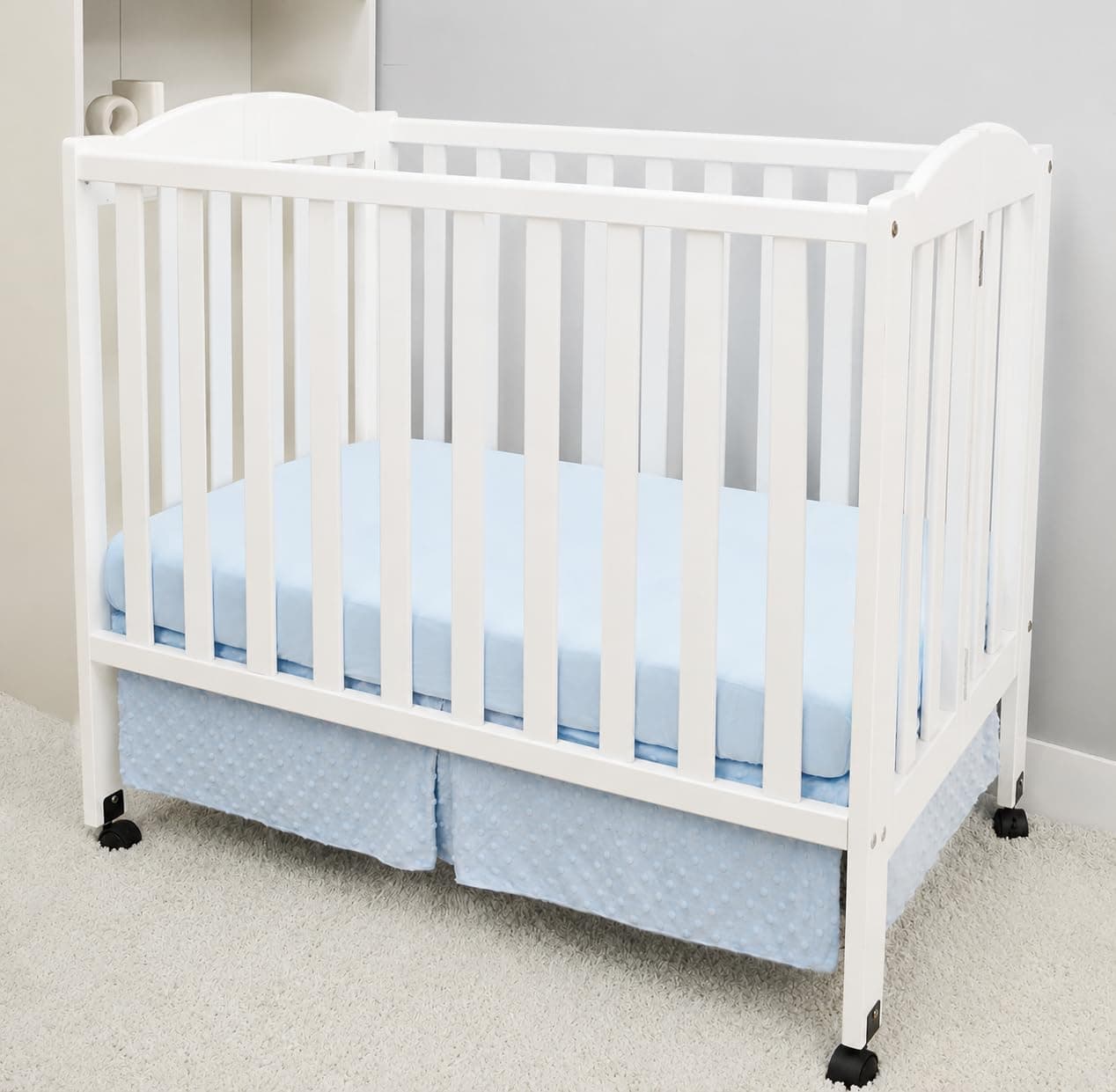 American Baby Company Heavenly Soft Minky Dot 3-Piece Mini/Portable Crib Bedding Set, Blue